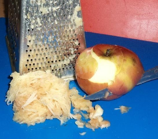 Шаг 3 приготовления Норвежский салат с яблоками и сыром