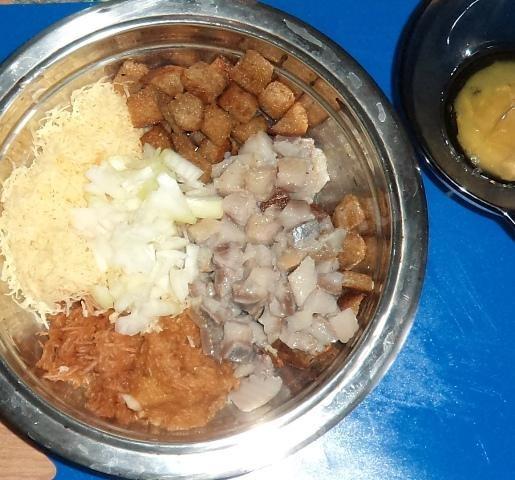 Шаг 7 приготовления Норвежский салат с яблоками и сыром