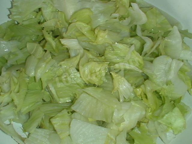 Шаг 3 приготовления Салат с морепродуктами и лаймовым соусом