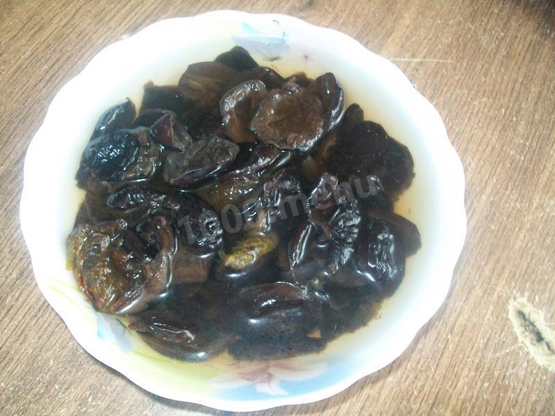 Шаг 4 приготовления Салат из курицы с черносливом с жареными грибами