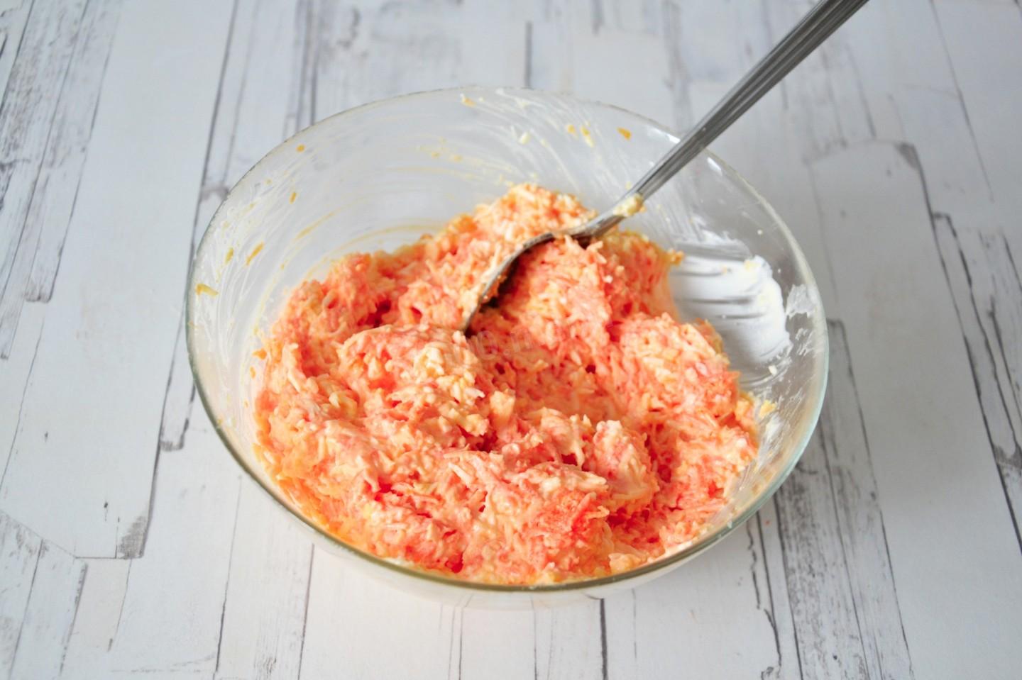 Шаг 7 приготовления Закуска из моркови и сыра в тарталетках