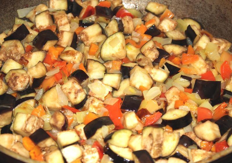 Шаг 5 приготовления Закуска из баклажанов с помидорами