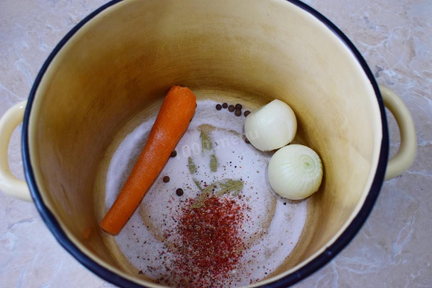 Шаг 3 приготовления Холодец из рульки свиной и курицы