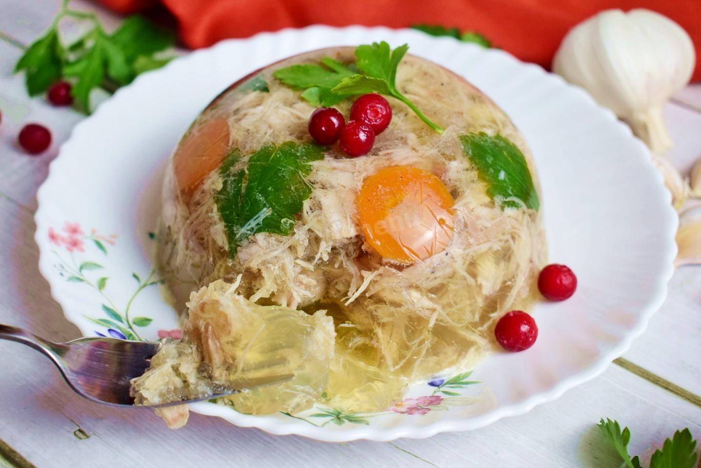 Шаг 8 приготовления Холодец из рульки свиной и курицы
