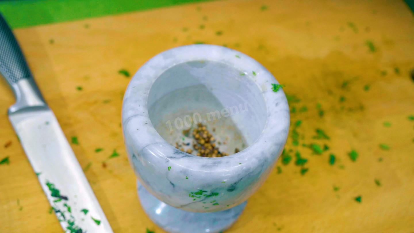 Шаг 4 приготовления Острая закуска из маринованных баклажанов с сыром