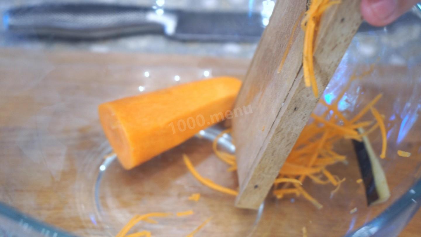 Шаг 3 приготовления Горячая закуска из баклажан с морковью по-корейски