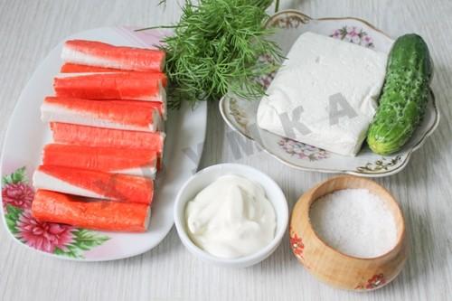 Шаг 1 приготовления Новогодняя закуска из фаршированных крабовых палочек
