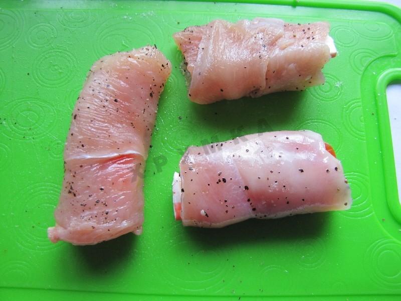 Шаг 6 приготовления Мясные рулетики с начинкой
