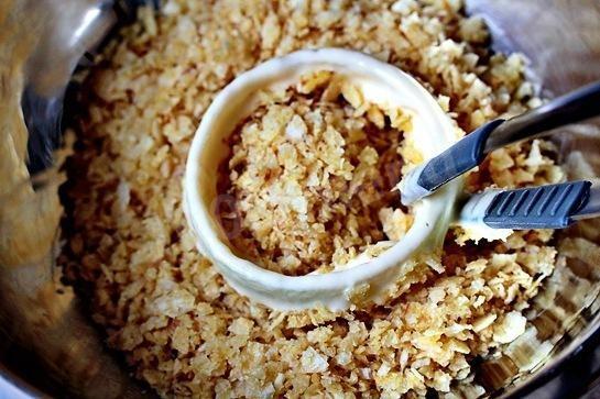 Шаг 7 приготовления Луковые кольца в чипсах закуска к пиву и белому вину