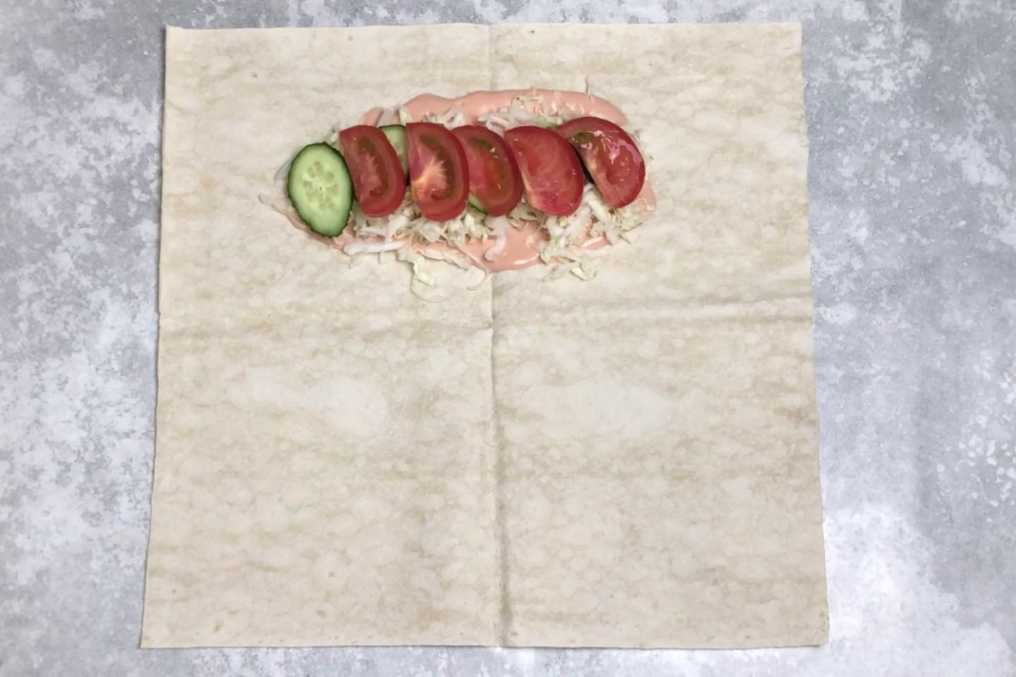 Шаг 9 приготовления Шаурма в лаваше с курицей
