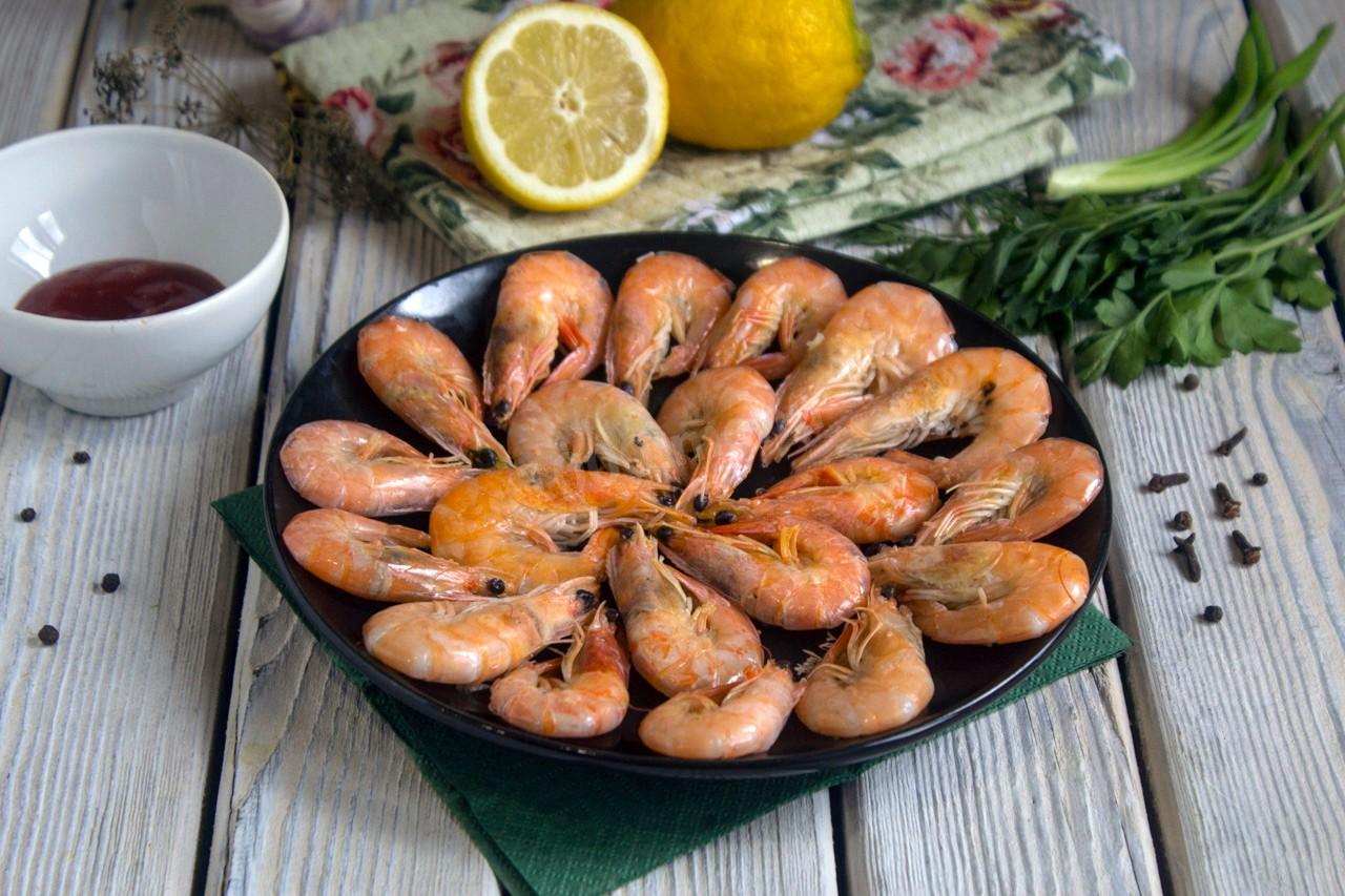 Шаг 10 приготовления Как варить замороженные королевские креветки