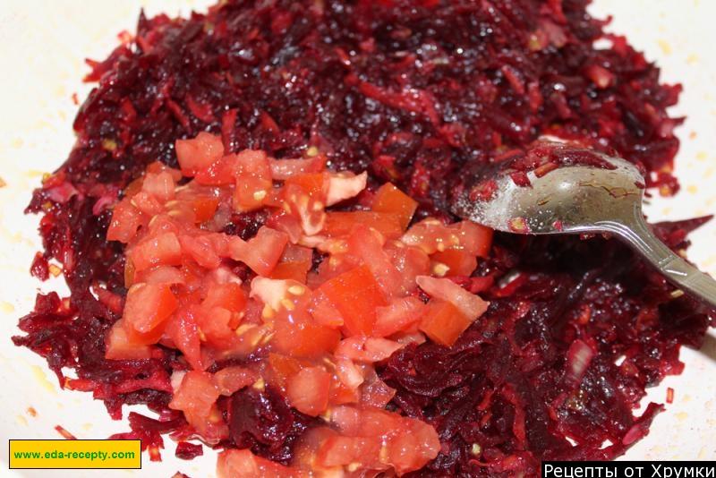 Шаг 6 приготовления Свекла с помидорами морковкой луком