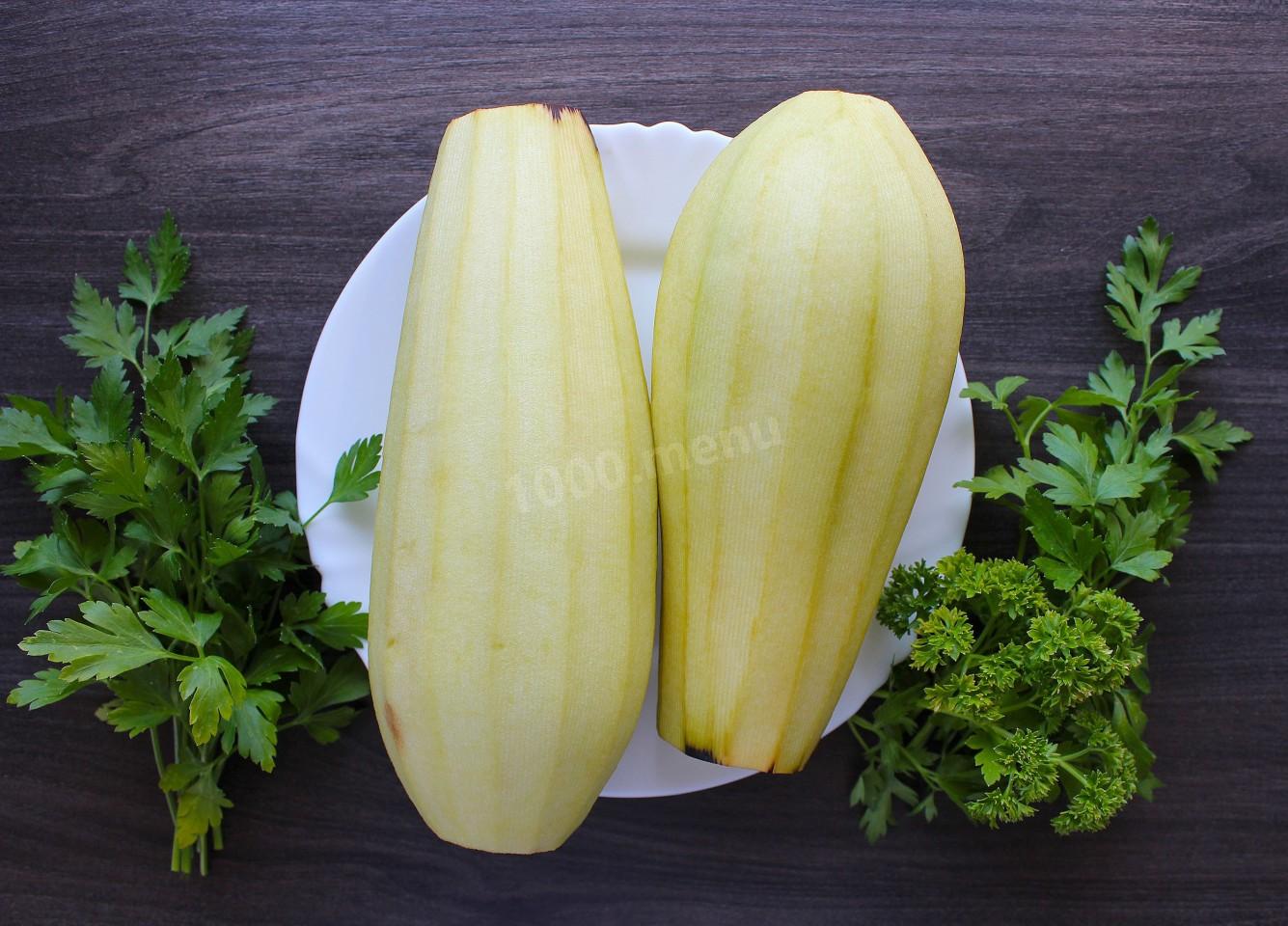 Шаг 2 приготовления Баклажаны с яйцом и луком на сковороде