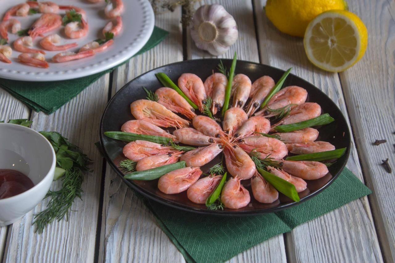 Шаг 9 приготовления как варить креветки замороженные неочищенные