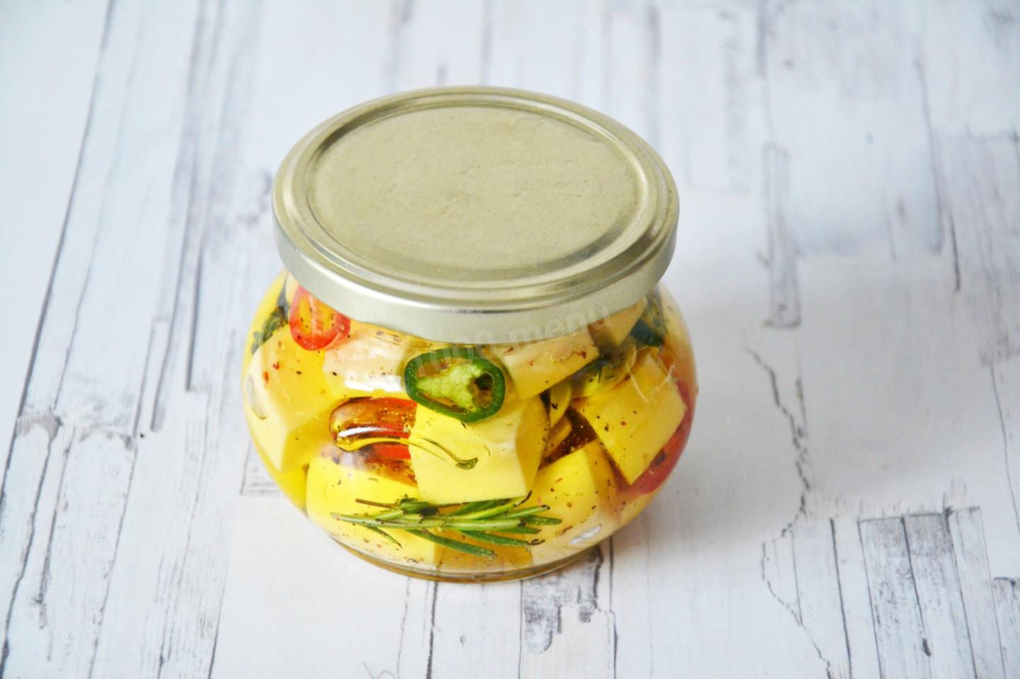 Шаг 6 приготовления Маринованный сыр