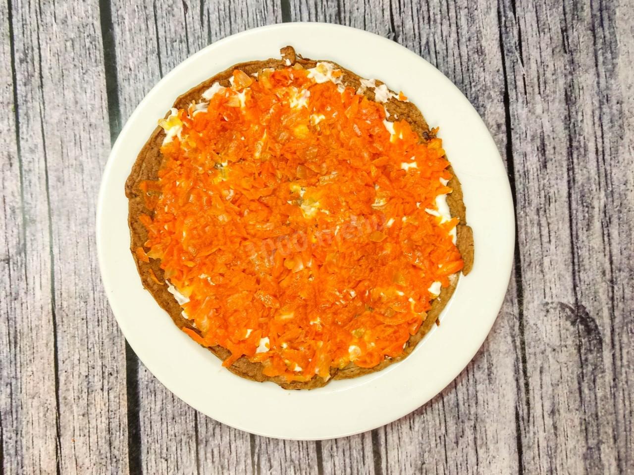 Шаг 12 приготовления Печеночный торт из куриной печени классический
