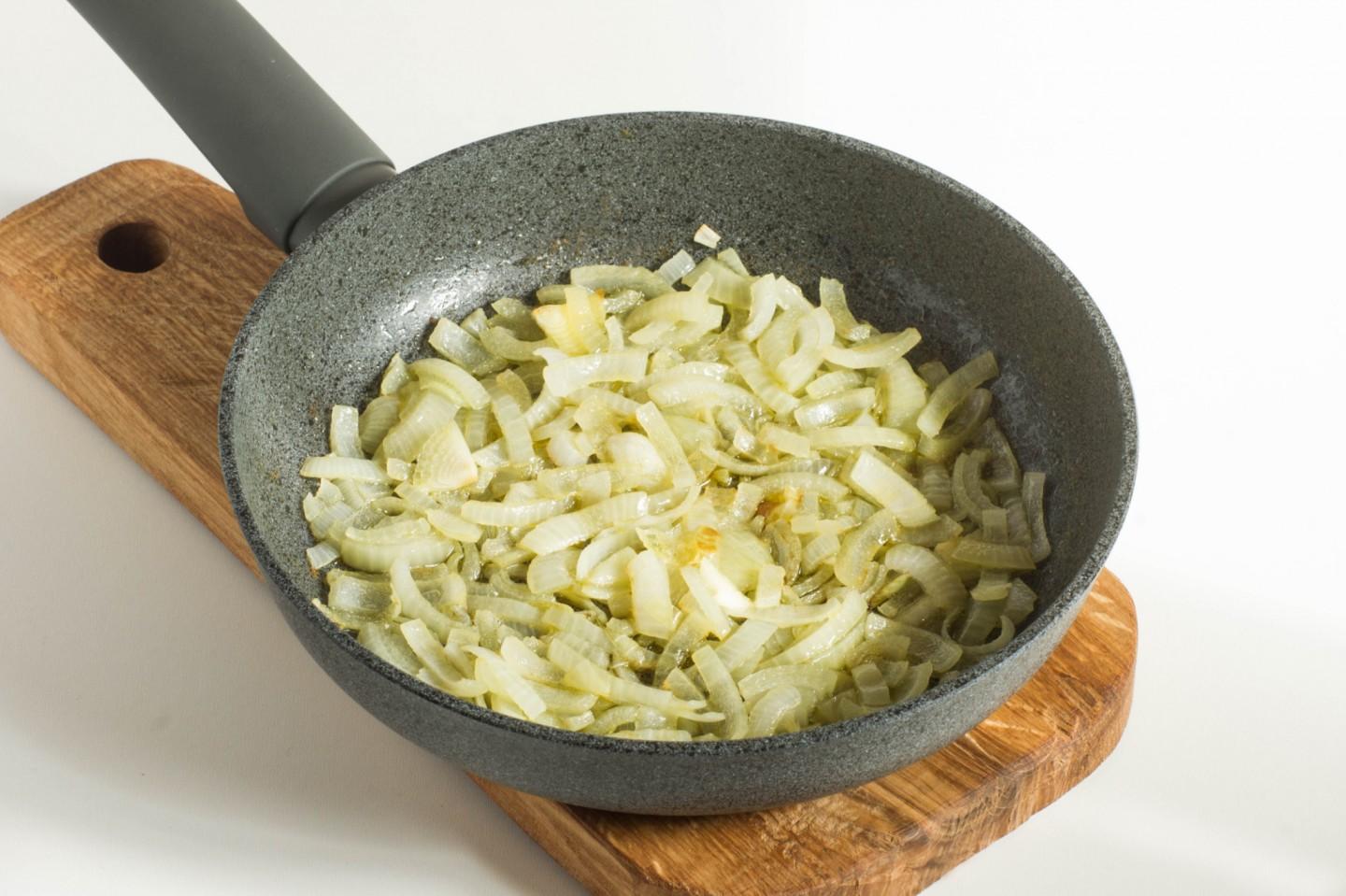 Шаг 2 приготовления Маринад из моркови и лука