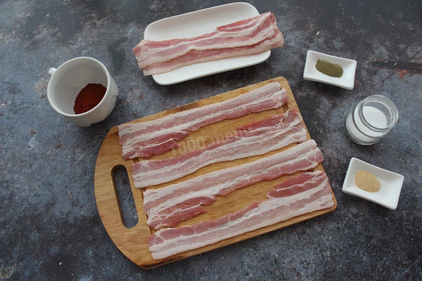 Шаг 2 приготовления Мясные чипсы в домашних условиях из свинины