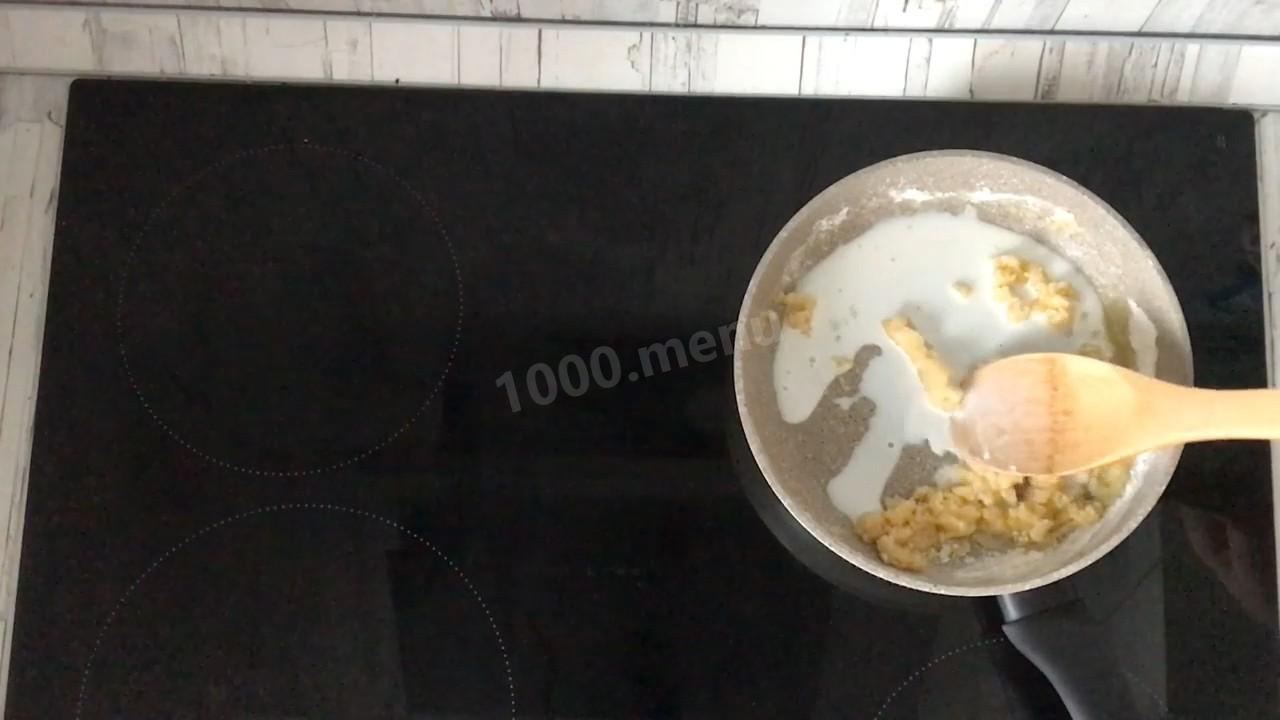 Шаг 8 приготовления Классический жульен с грибами в духовке