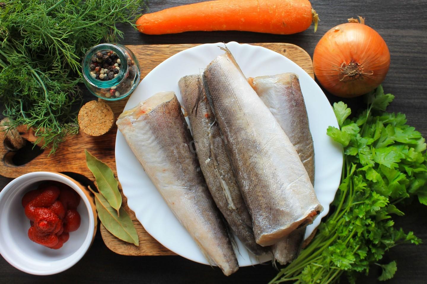 Шаг 1 приготовления Рыба под маринадом из моркови и лука
