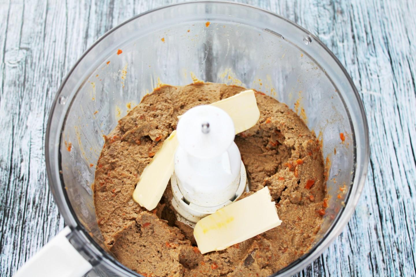 Шаг 8 приготовления Паштет из куриной печени с морковью и луком