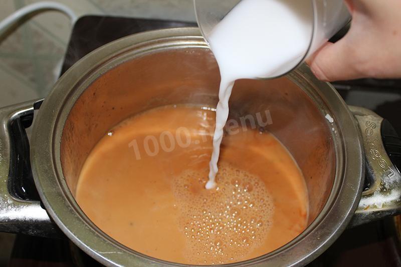 Шаг 3 приготовления Чай с молоком и солью