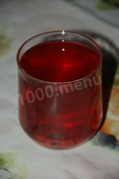 Шаг 6 приготовления Компот из граната и смородины
