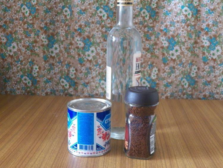 Шаг 1 приготовления Кофейно сливочный ликер