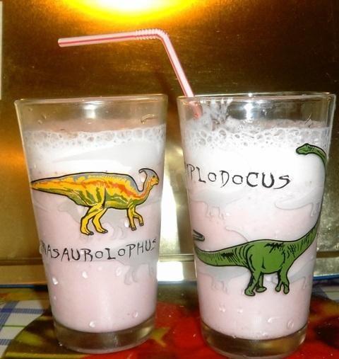 Шаг 8 приготовления Молочный коктейль с бананом