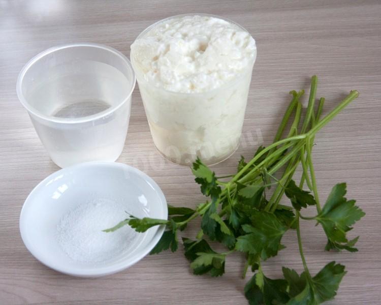 Шаг 1 приготовления Айран на йогурте домашний