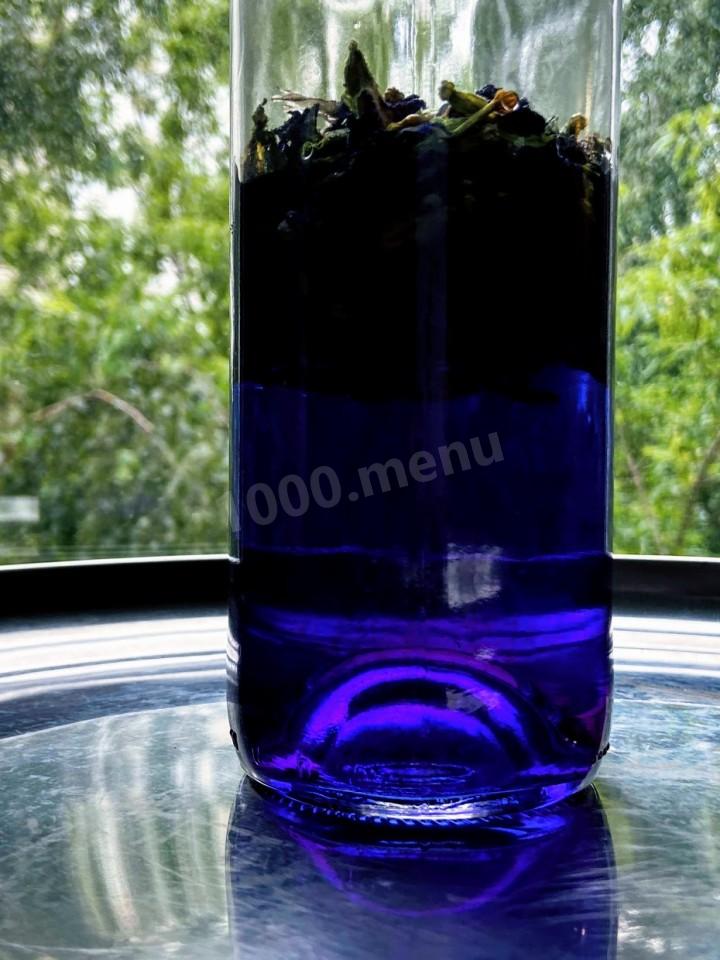 Шаг 3 приготовления Цветочная водка