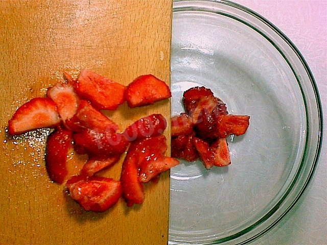 Шаг 4 приготовления Сок из клубники