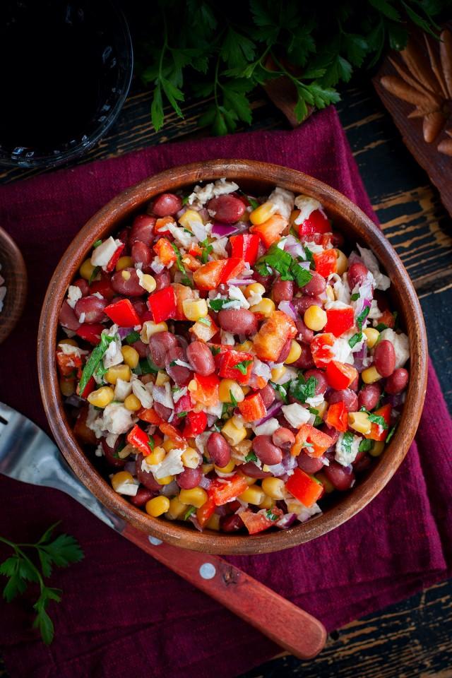 Шаг 9 приготовления Салат с красной фасолью консервированной и курицей