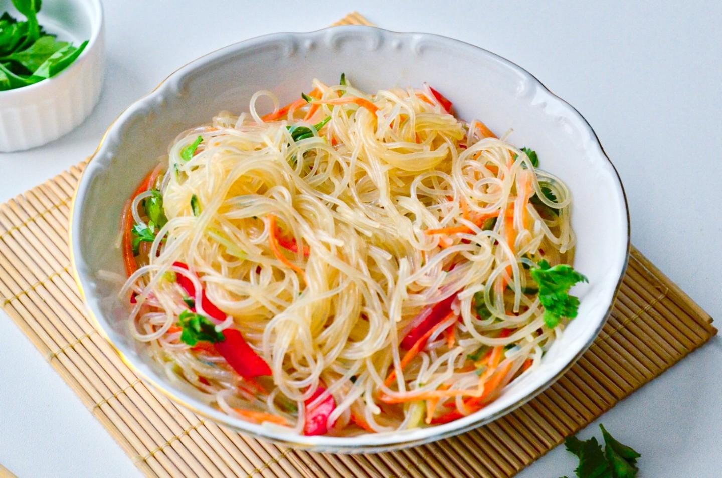 Обложка рецепта Салат Фунчоза с овощами по-корейски