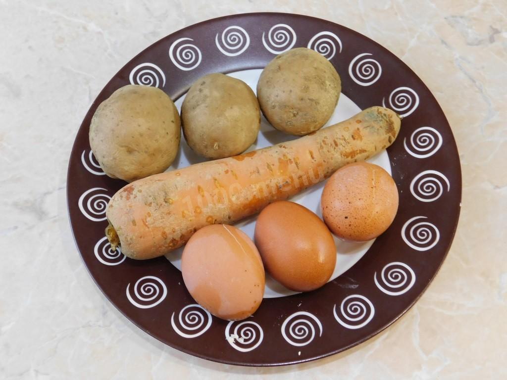 Шаг 2 приготовления Салат Оливье с курицей и огурцом