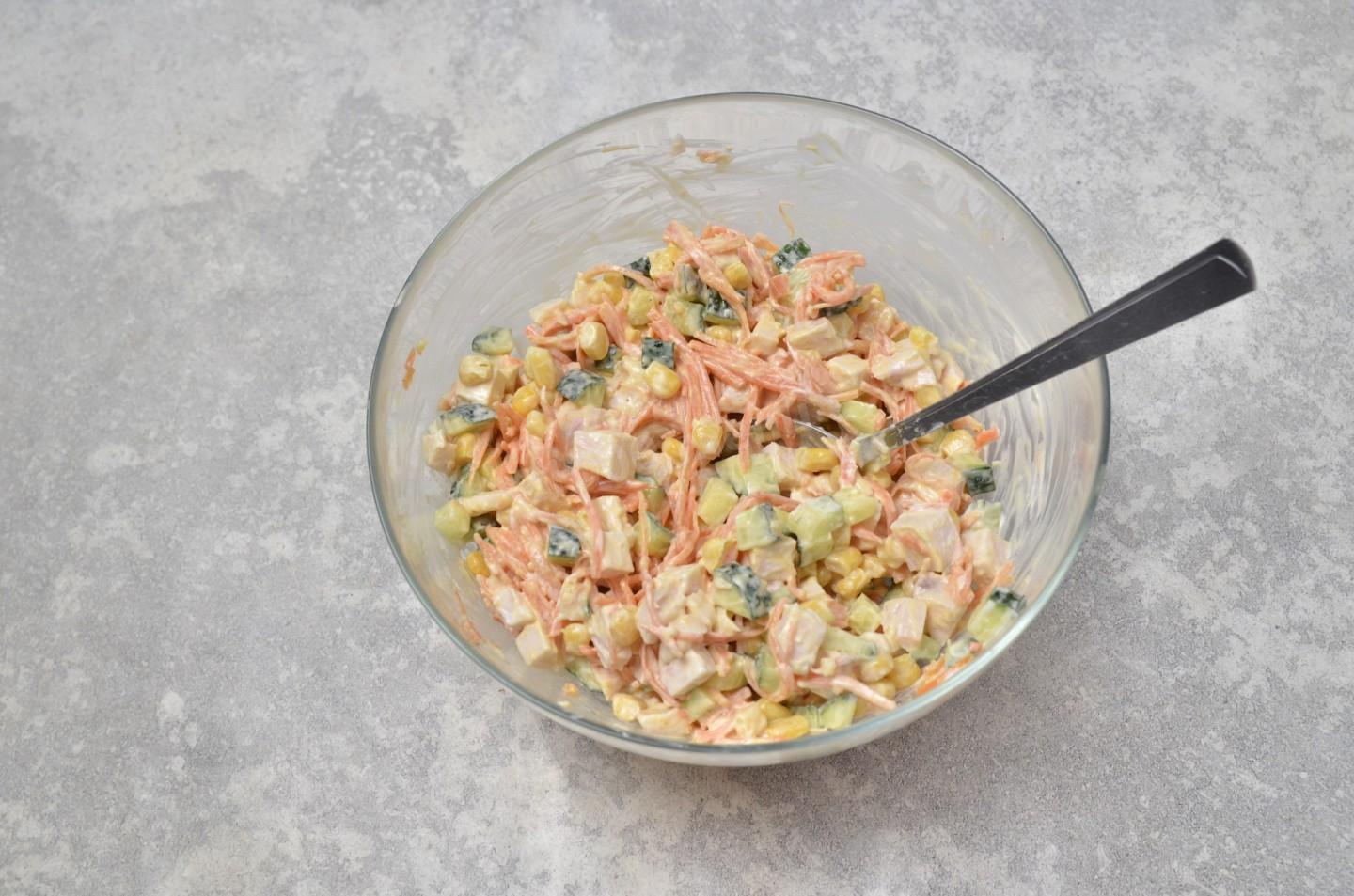 Шаг 6 приготовления Салат копченая курица корейская морковь кукуруза