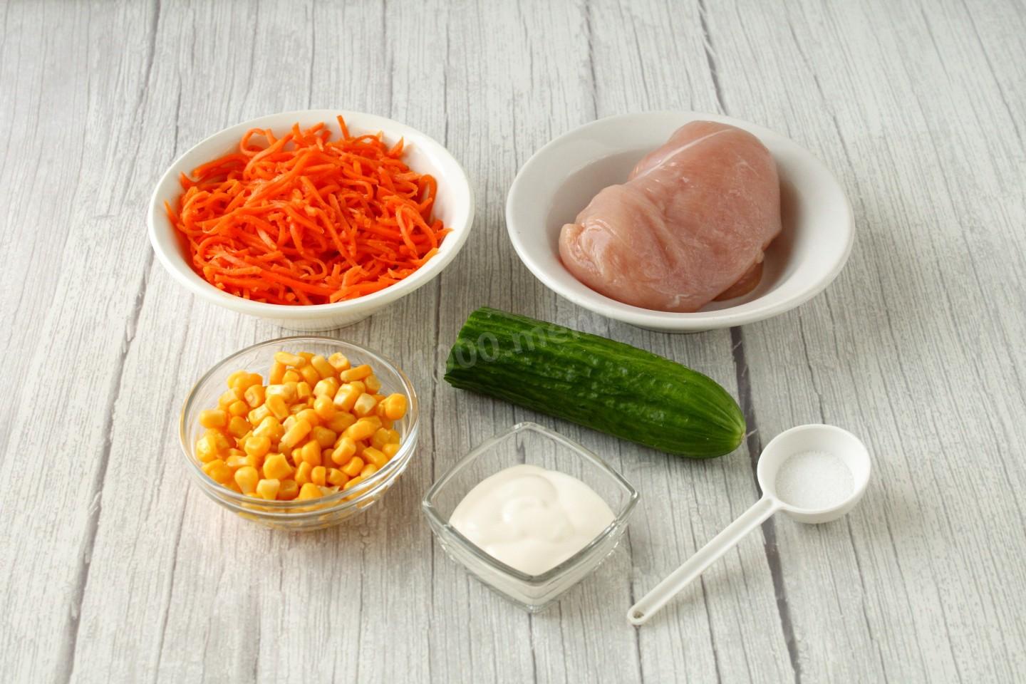 Шаг 1 приготовления Салат курица кукуруза морковь корейская огурец