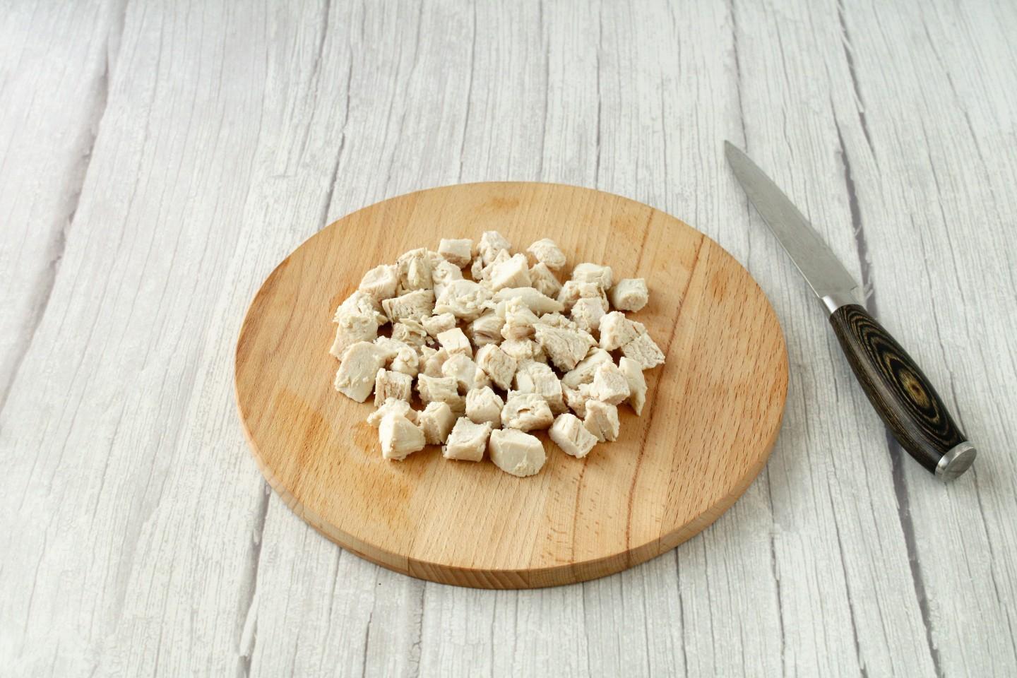 Шаг 3 приготовления Салат курица кукуруза морковь корейская огурец