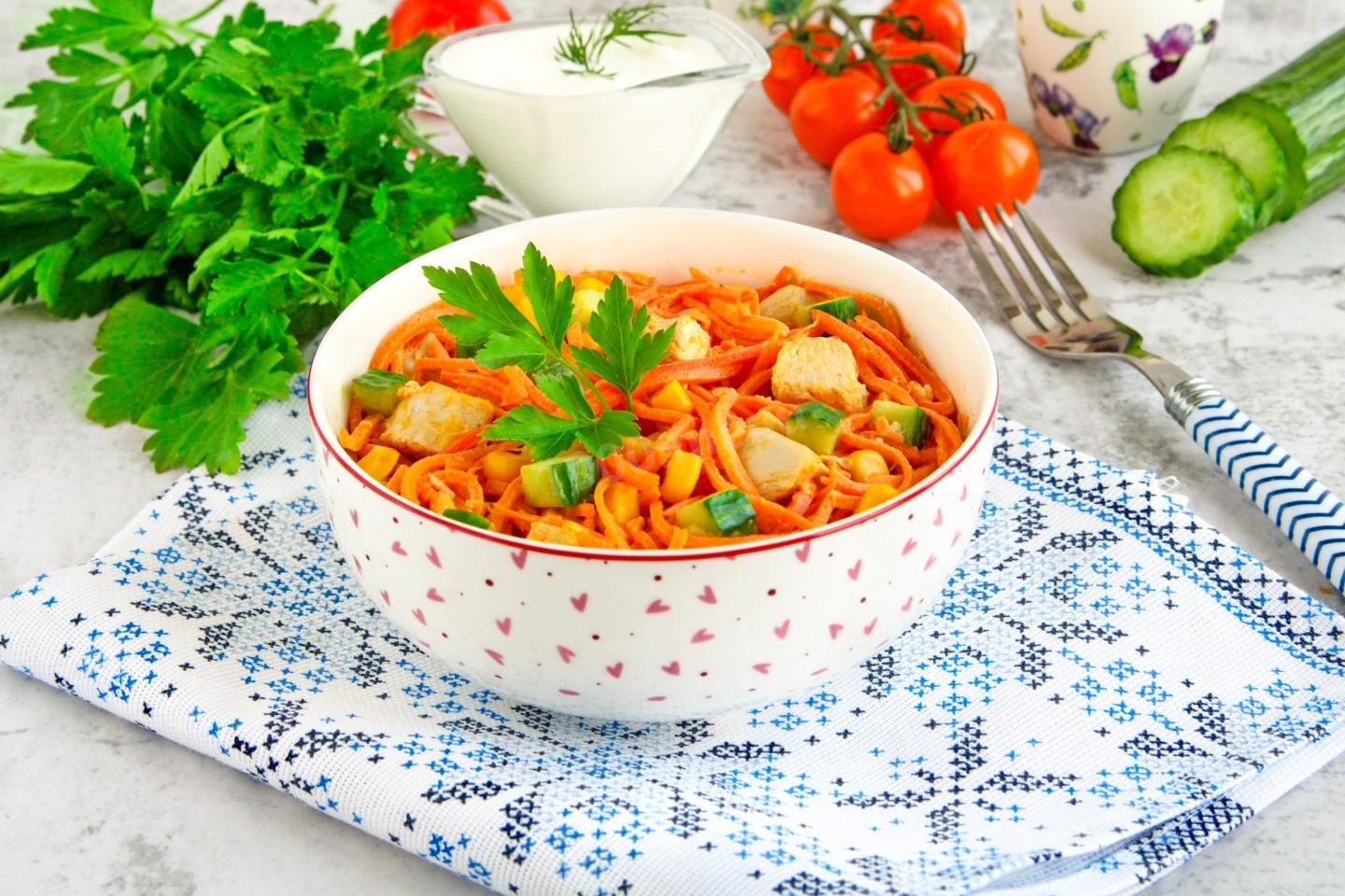 Шаг 6 приготовления Салат курица кукуруза морковь корейская огурец