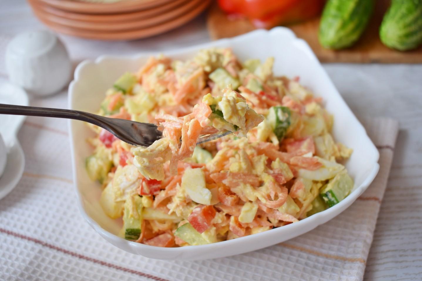Шаг 6 приготовления Салат с куриной грудкой и корейской морковью
