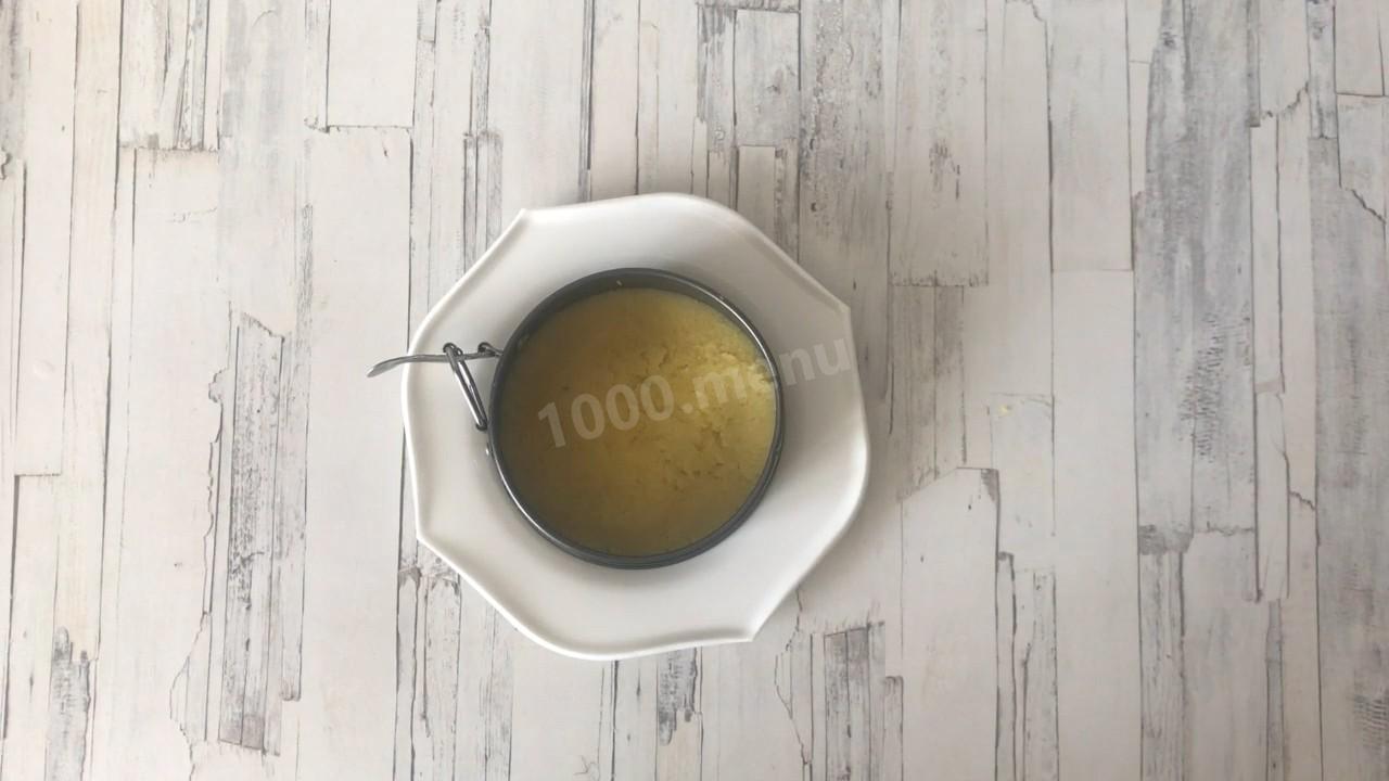 Шаг 5 приготовления Салат Мимоза с тунцом