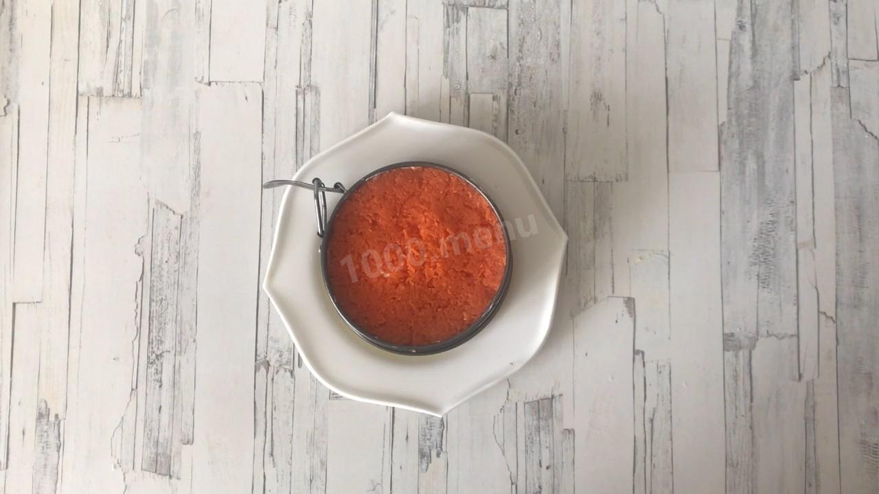 Шаг 8 приготовления Салат Мимоза с тунцом