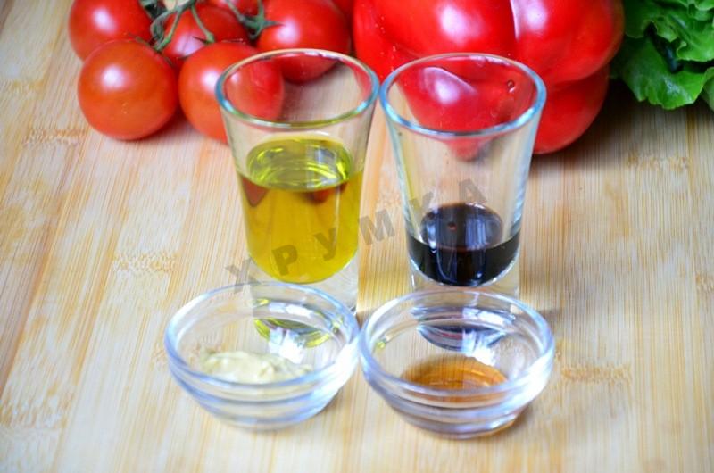 Шаг 2 приготовления Теплый салат с куриной печенью и яйцом-пашот