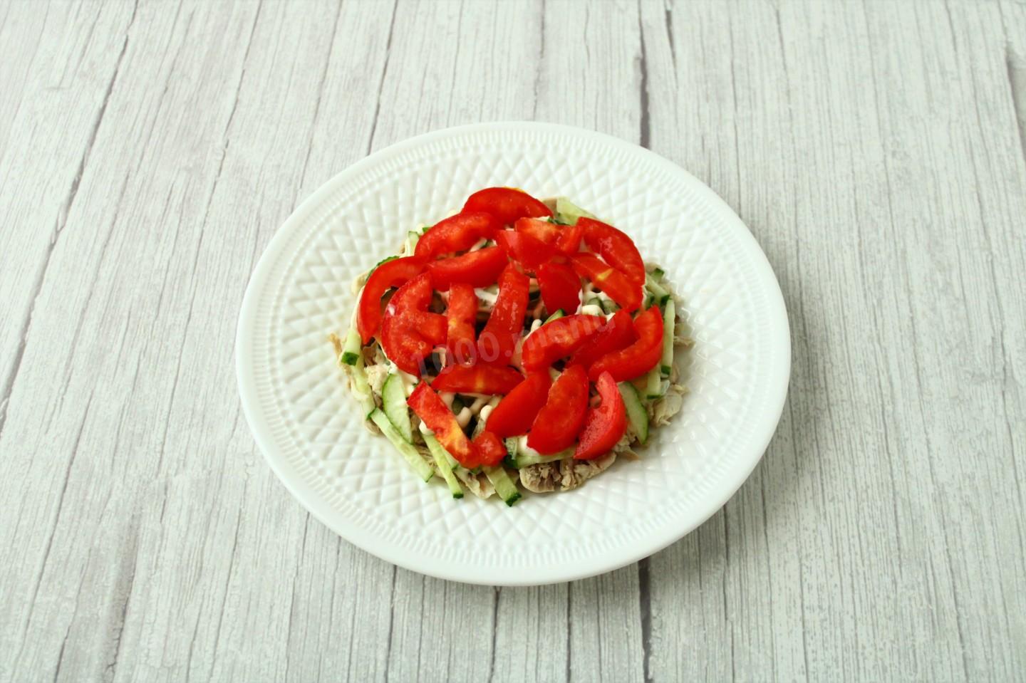 Шаг 13 приготовления Салат Муравейник с курицей и картофельной соломкой