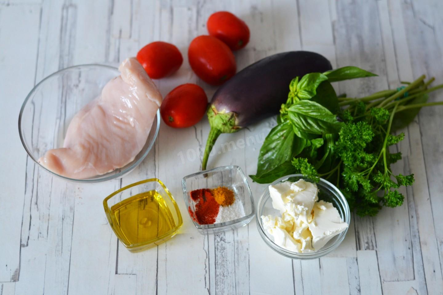Шаг 3 приготовления Теплый салат с курицей баклажанами и помидорами