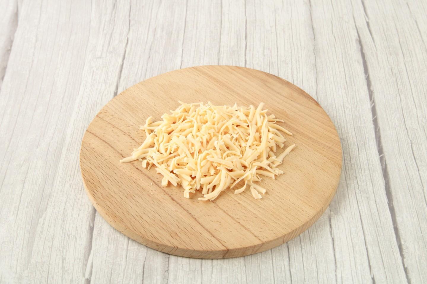 Шаг 7 приготовления Салат с курицей фасолью и корейской морковью