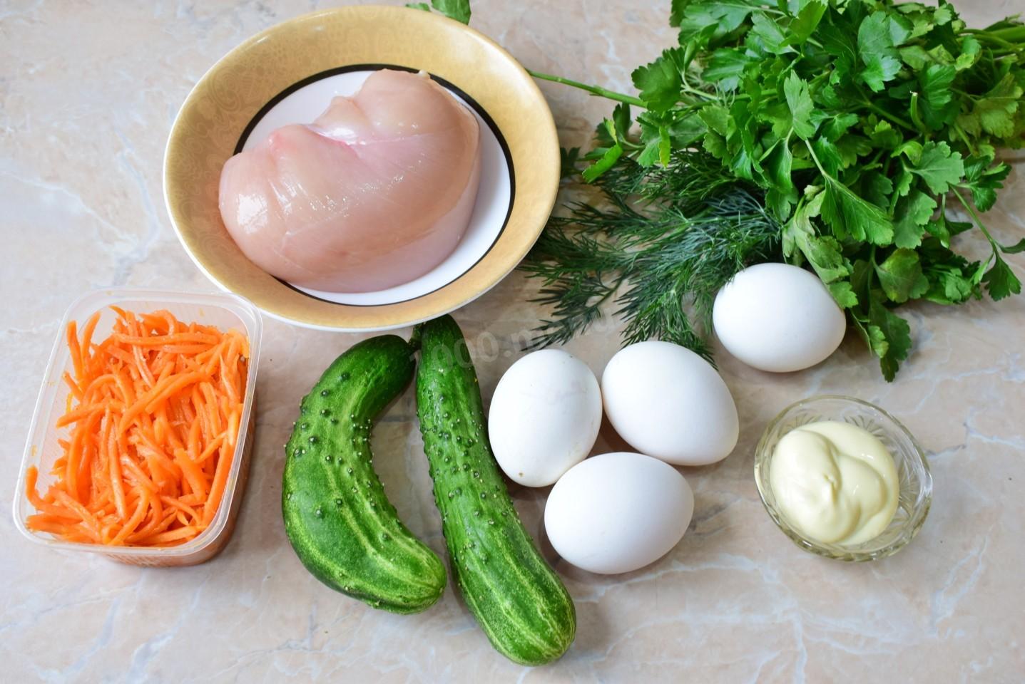 Шаг 1 приготовления Салат морковь корейская яйца курица огурцы майонез