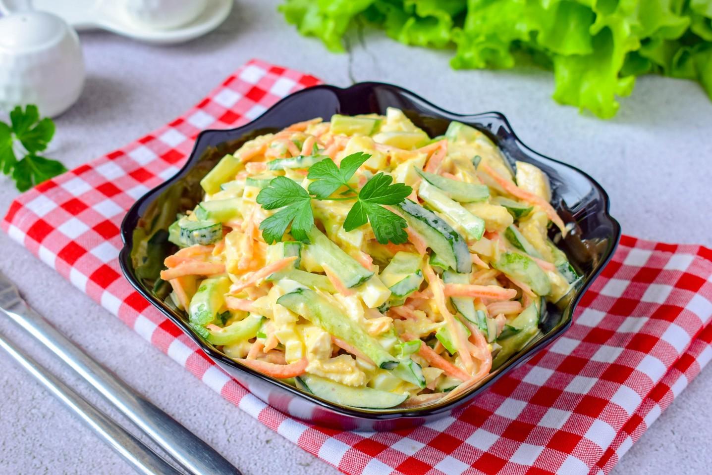 Шаг 8 приготовления Салат морковь корейская яйца курица огурцы майонез