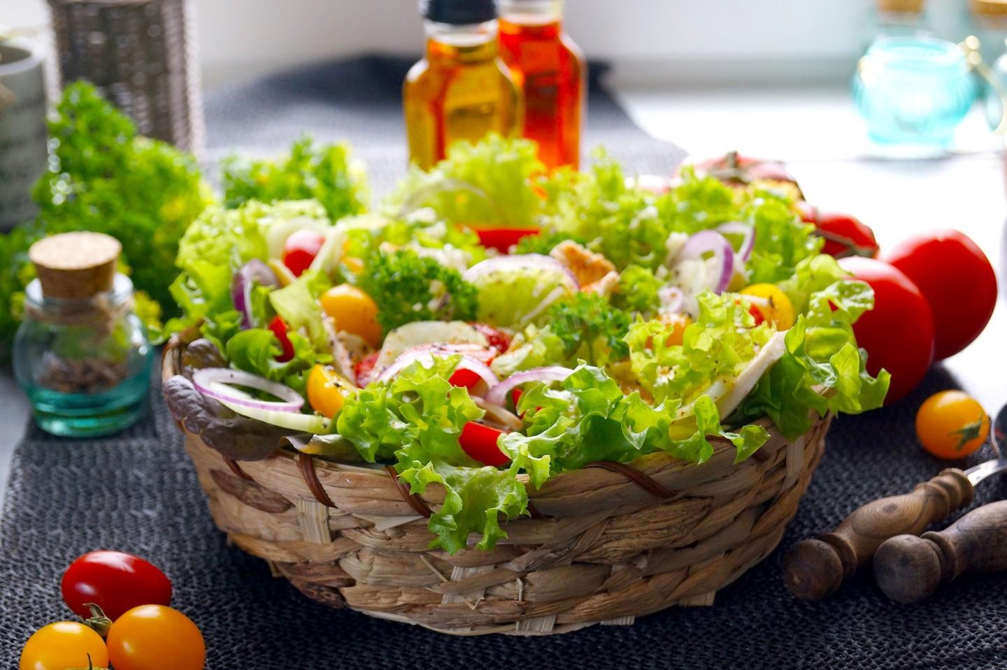 Шаг 12 приготовления Салат курица огурцы помидоры