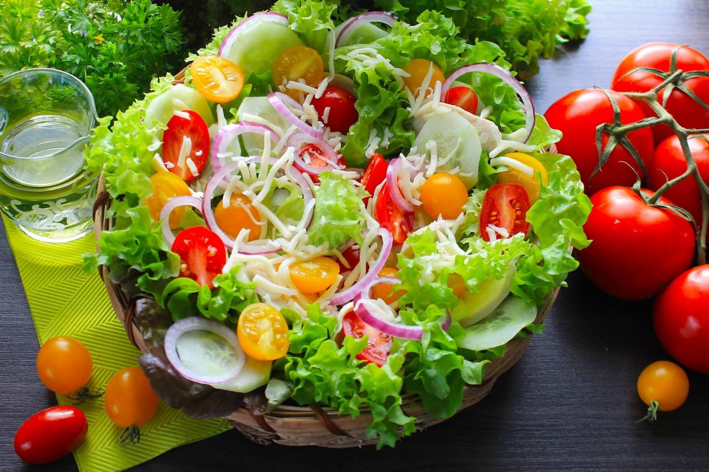 Шаг 9 приготовления Салат курица огурцы помидоры